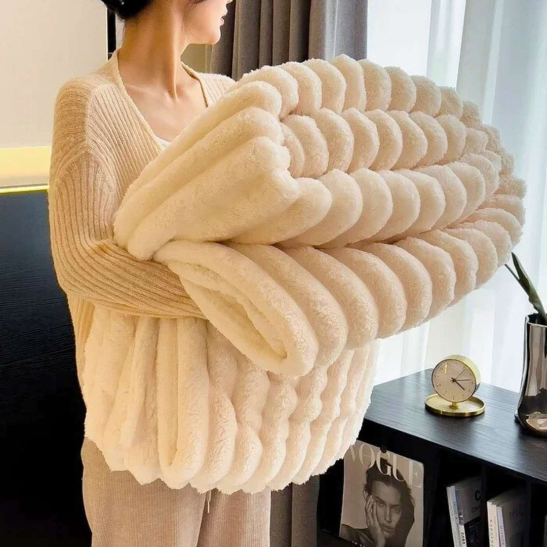 CozyPlush Velvet Blanket - Molvana