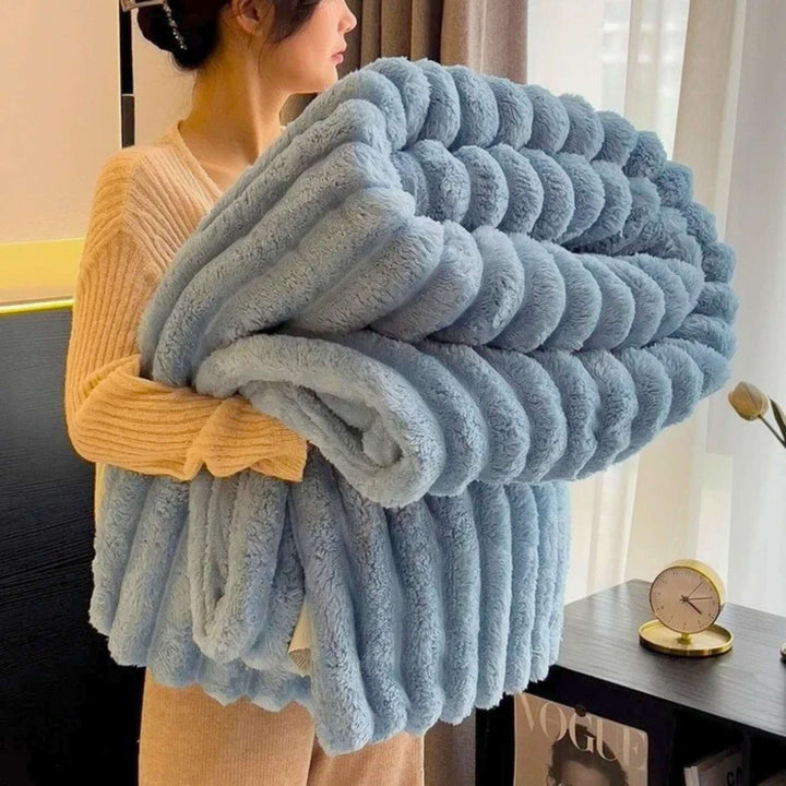 CozyPlush Velvet Blanket - Molvana