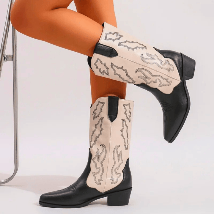 Molvana - Liora Pointed Leather Boots - 14:193;200000124:200000334