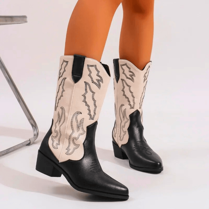 Molvana - Liora Pointed Leather Boots - 14:193;200000124:200000334