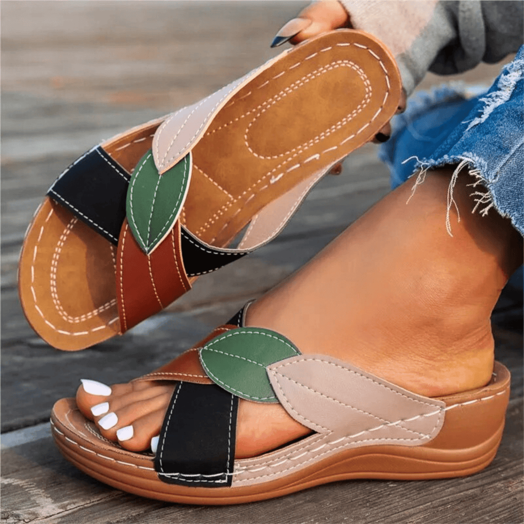 Nortvale - Retro Leather Wedge Sandals - 14:193#Black;200000124:200000334