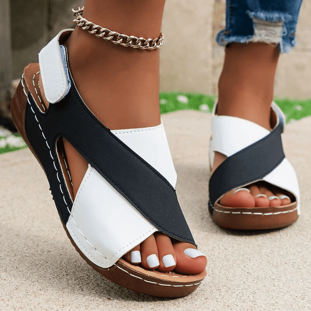 Nortvale - Two - Toned Leather Sandals - 14:193#Black;200000124:200000334